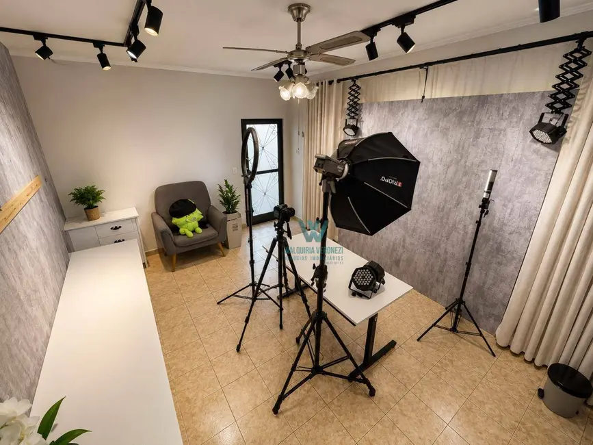 Casa de Condomínio com 3 quartos à venda, 235m2 em Jardim São Paulo, Pocos De Caldas - MG - imagem 3 Foto 3 de Casa de Condomínio com 3 quartos à venda, 235m2 em Jardim São Paulo, Pocos De Caldas - MG