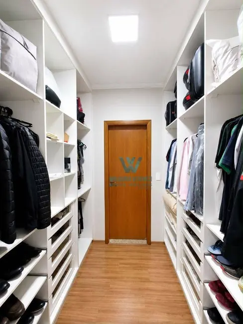 Casa com 3 quartos à venda, 275m2 em Jardim Vitória, Pocos De Caldas - MG - imagem 9 Foto 9 de Casa com 3 quartos à venda, 275m2 em Jardim Vitória, Pocos De Caldas - MG