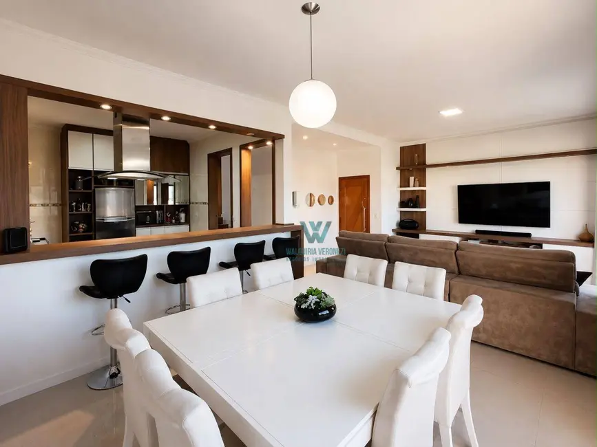 Casa com 3 quartos à venda, 275m2 em Jardim Vitória, Pocos De Caldas - MG - imagem 3 Foto 3 de Casa com 3 quartos à venda, 275m2 em Jardim Vitória, Pocos De Caldas - MG