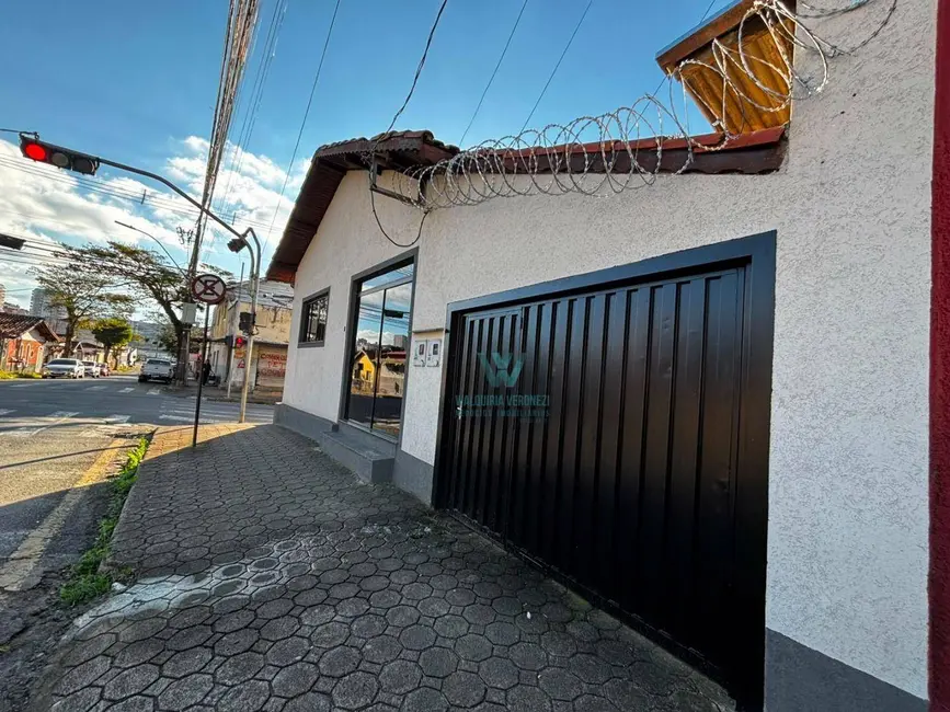 Foto 4 de Casa com 3 quartos para alugar, 250m2 em Country Club, Pocos De Caldas - MG