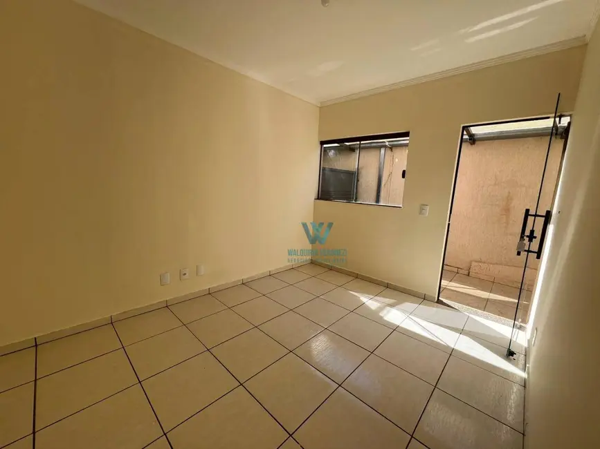 Foto 3 de Apartamento com 3 quartos para alugar, 65m2 em Jardim Amaryllis, Pocos De Caldas - MG