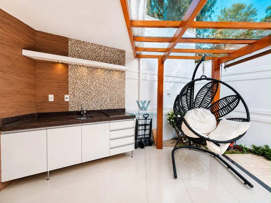 Casa com 3 quartos à venda, 187m2 em Village São Luiz, Pocos De Caldas - MG - imagem 2 Foto 2 de Casa com 3 quartos à venda, 187m2 em Village São Luiz, Pocos De Caldas - MG
