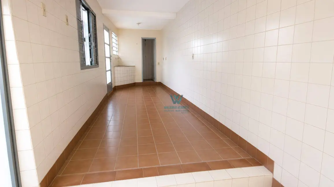 Loja para alugar, 51m2 em Centro, Pocos De Caldas - MG - imagem 4 Foto 4 de Loja para alugar, 51m2 em Centro, Pocos De Caldas - MG
