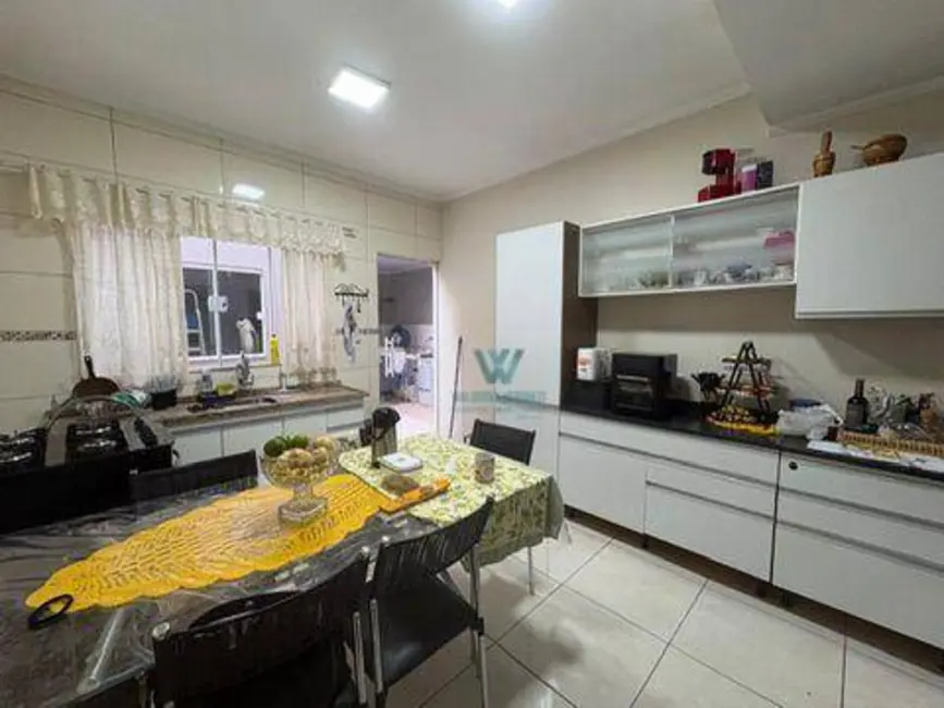 Casa de Condomínio com 2 quartos à venda, 270m2 em Santa Teresa, Pocos De Caldas - MG - imagem 7 Foto 7 de Casa de Condomínio com 2 quartos à venda, 270m2 em Santa Teresa, Pocos De Caldas - MG
