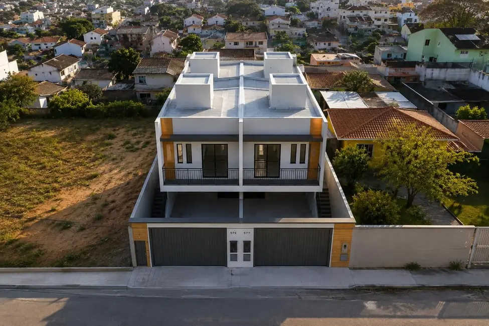 Foto 1 de Casa de Condomínio com 2 quartos à venda, 99m2 em Chácara dos Cravos, Pocos De Caldas - MG