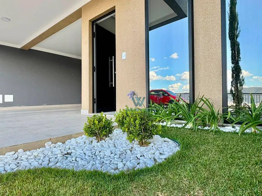 Casa de Condomínio com 3 quartos para alugar, 180m2 em Jardim Vitória V, Pocos De Caldas - MG - imagem 1 Foto 1 de Casa de Condomínio com 3 quartos para alugar, 180m2 em Jardim Vitória V, Pocos De Caldas - MG