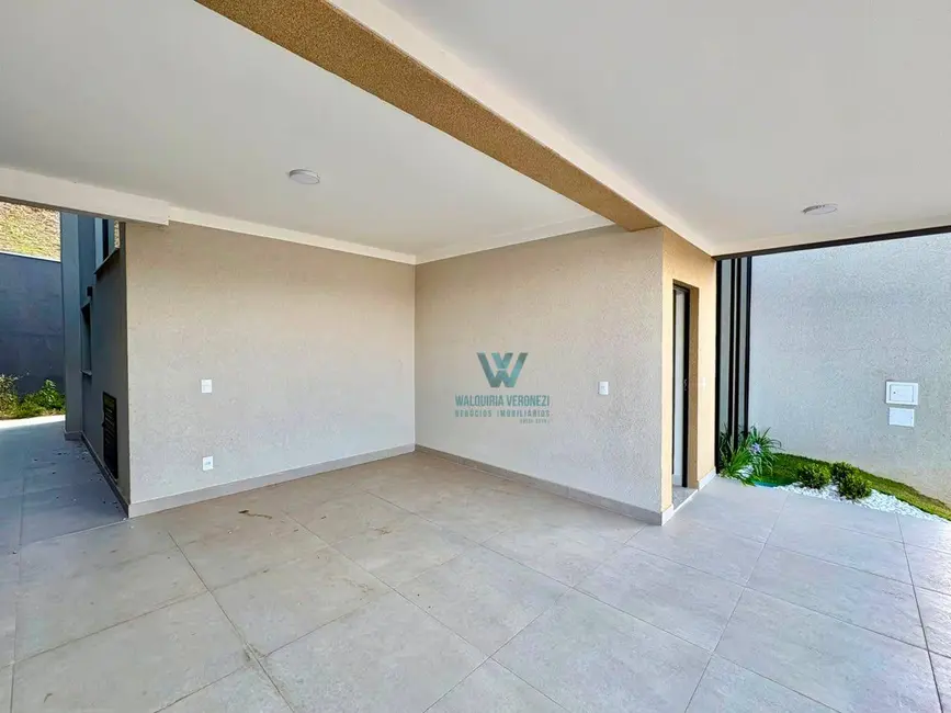 Casa de Condomínio com 3 quartos para alugar, 180m2 em Jardim Vitória V, Pocos De Caldas - MG - imagem 2 Foto 2 de Casa de Condomínio com 3 quartos para alugar, 180m2 em Jardim Vitória V, Pocos De Caldas - MG