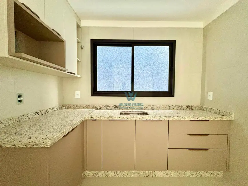 Casa de Condomínio com 3 quartos para alugar, 180m2 em Jardim Vitória V, Pocos De Caldas - MG - imagem 6 Foto 6 de Casa de Condomínio com 3 quartos para alugar, 180m2 em Jardim Vitória V, Pocos De Caldas - MG