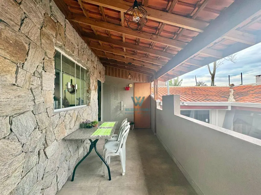 Casa de Condomínio com 2 quartos à venda, 116m2 em Chácara Alvorada, Pocos De Caldas - MG - imagem 4 Foto 4 de Casa de Condomínio com 2 quartos à venda, 116m2 em Chácara Alvorada, Pocos De Caldas - MG