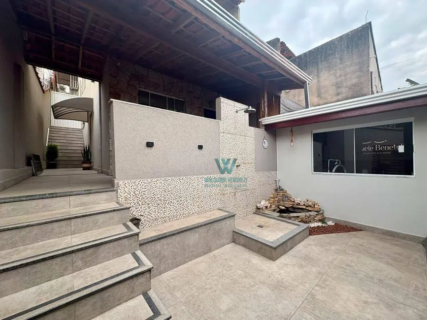 Casa de Condomínio com 2 quartos à venda, 116m2 em Chácara Alvorada, Pocos De Caldas - MG - imagem 5 Foto 5 de Casa de Condomínio com 2 quartos à venda, 116m2 em Chácara Alvorada, Pocos De Caldas - MG