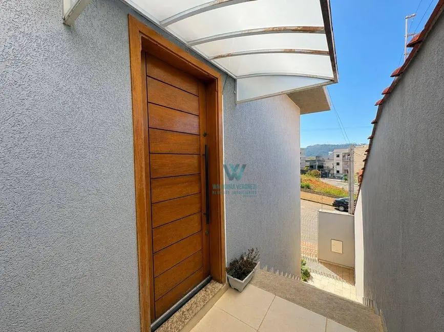 Foto 2 de Casa de Condomínio com 3 quartos à venda, 300m2 em Residencial Morumbí, Pocos De Caldas - MG