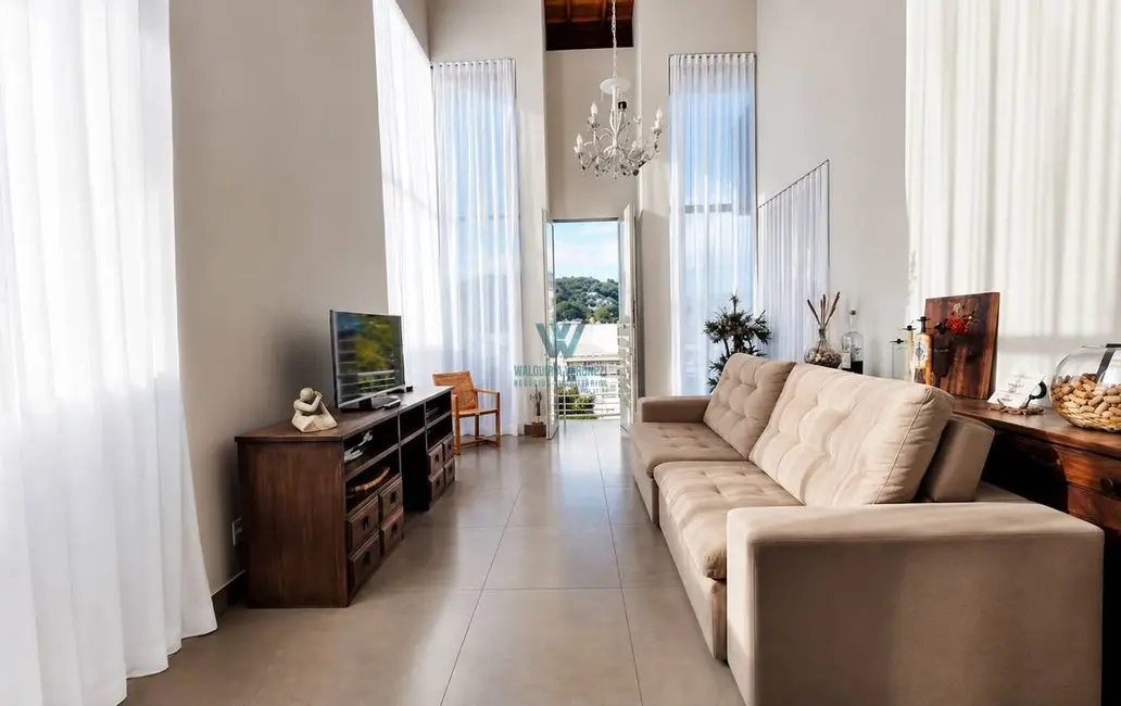 Casa com 3 quartos à venda, 448m2 em Jardim Europa, Pocos De Caldas - MG - imagem 3 Foto 3 de Casa com 3 quartos à venda, 448m2 em Jardim Europa, Pocos De Caldas - MG