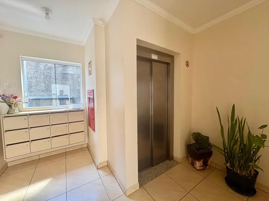 Foto 2 de Apartamento com 3 quartos à venda, 88m2 em Jardim Quisisana, Pocos De Caldas - MG