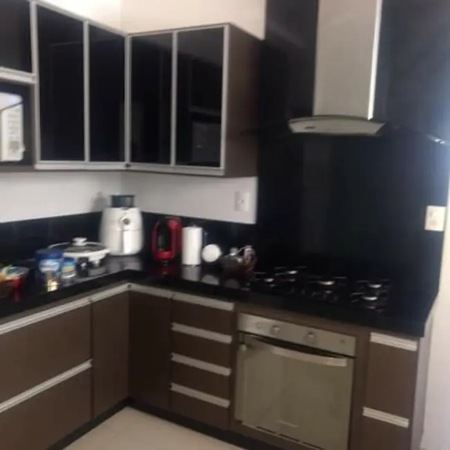 Foto 2 de Casa de Condomínio com 4 quartos à venda, 280m2 em Ibituruna, Montes Claros - MG