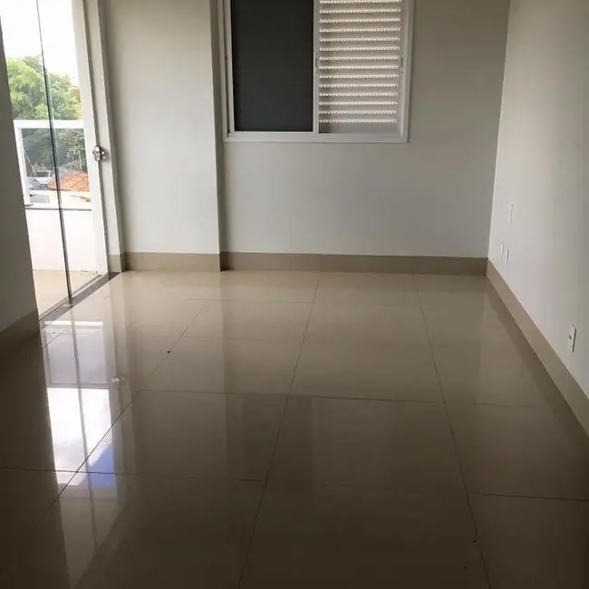 Foto 1 de Apartamento com 3 quartos à venda, 120m2 em Montes Claros - MG