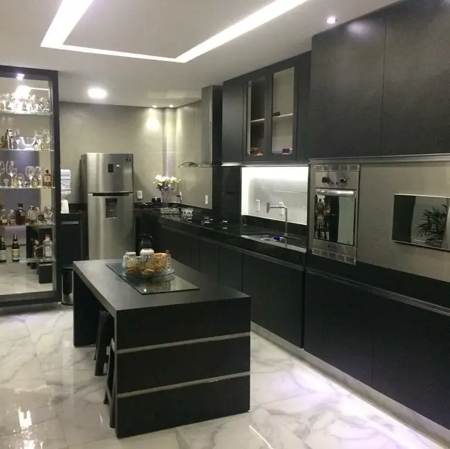 Apartamento com 3 quartos à venda, 186m2 em Ibituruna, Montes Claros - MG - imagem 3 Foto 3 de Apartamento com 3 quartos à venda, 186m2 em Ibituruna, Montes Claros - MG