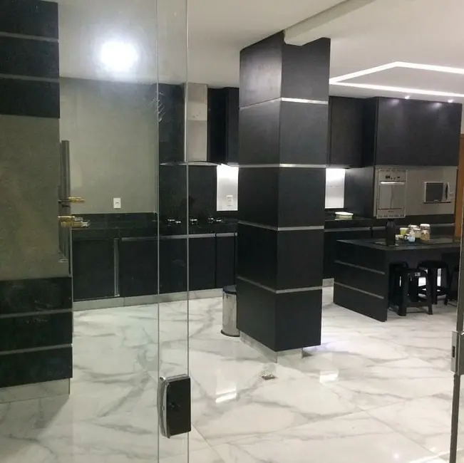 Apartamento com 3 quartos à venda, 186m2 em Ibituruna, Montes Claros - MG - imagem 4 Foto 4 de Apartamento com 3 quartos à venda, 186m2 em Ibituruna, Montes Claros - MG