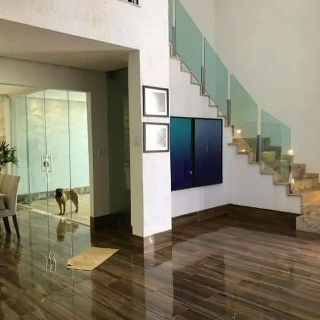 Foto 4 de Casa com 3 quartos à venda, 380m2 em Jaraguá, Montes Claros - MG