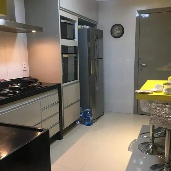 Apartamento com 5 quartos à venda, 200m2 em Morada do Sol, Montes Claros - MG - imagem 5 Foto 5 de Apartamento com 5 quartos à venda, 200m2 em Morada do Sol, Montes Claros - MG