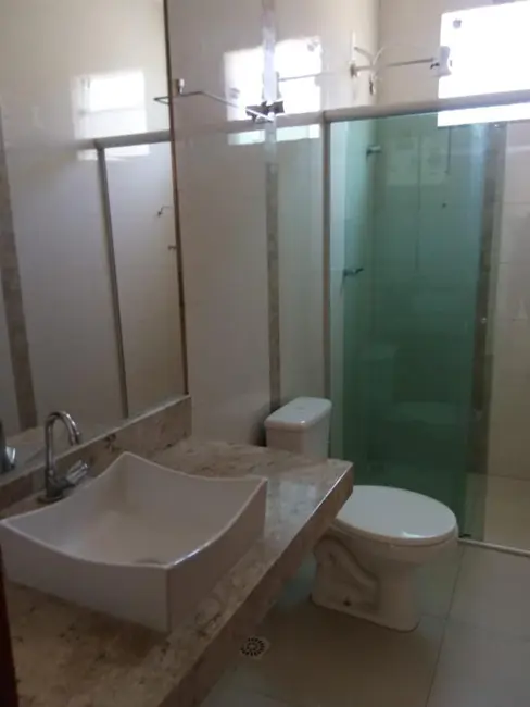 Foto 4 de Casa com 3 quartos à venda, 210m2 em Ibituruna, Montes Claros - MG