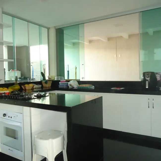 Foto 3 de Casa com 3 quartos à venda, 260m2 em Ibituruna, Montes Claros - MG