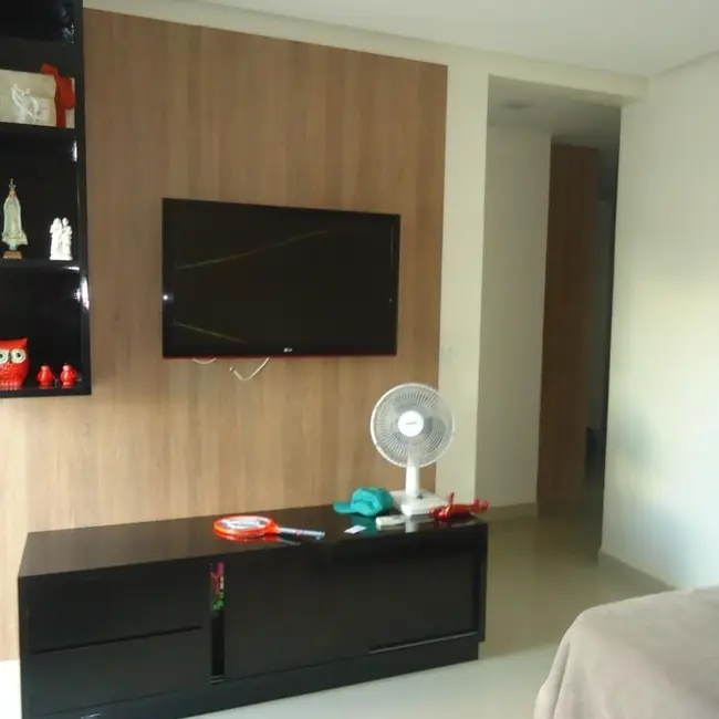 Foto 4 de Casa com 3 quartos à venda, 260m2 em Ibituruna, Montes Claros - MG