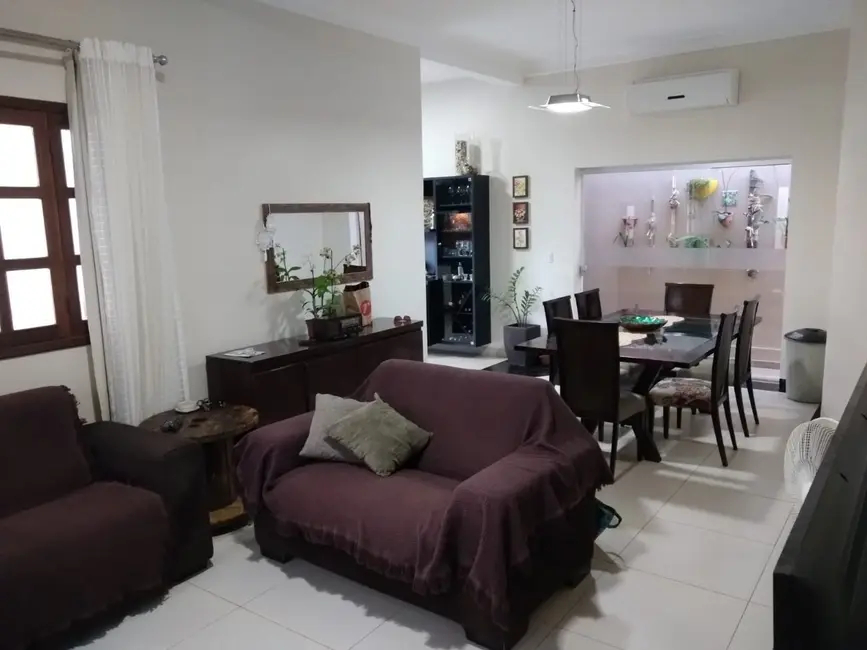 Foto 6 de Casa com 3 quartos à venda, 250m2 em Barcelona Park, Montes Claros - MG