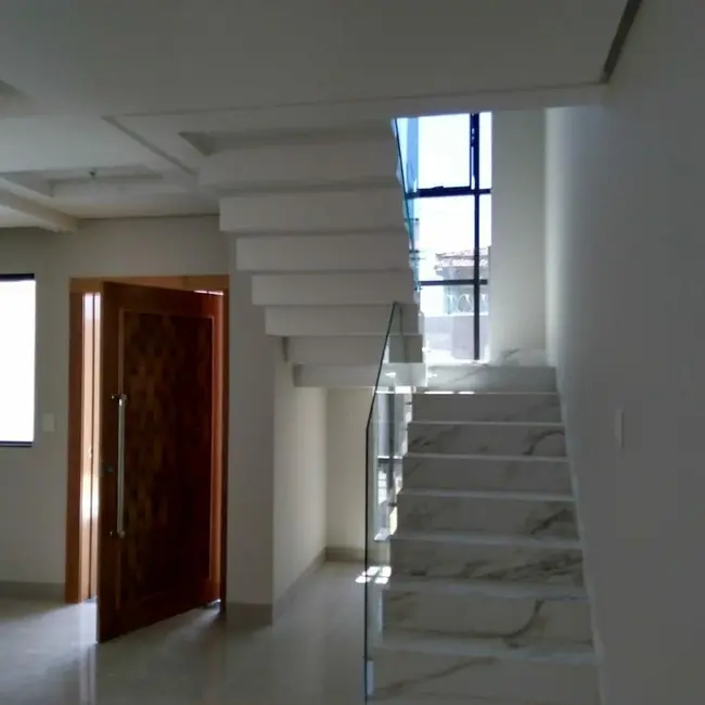 Foto 2 de Casa com 3 quartos à venda, 140m2 em Morada da Serra, Montes Claros - MG