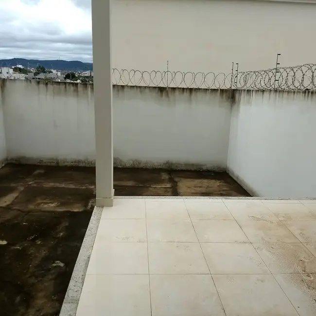 Foto 4 de Casa com 3 quartos à venda, 180m2 em Ibituruna, Montes Claros - MG