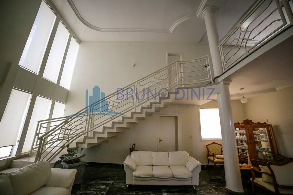 Foto 7 de Casa com 3 quartos à venda, 300m2 em Ibituruna, Montes Claros - MG