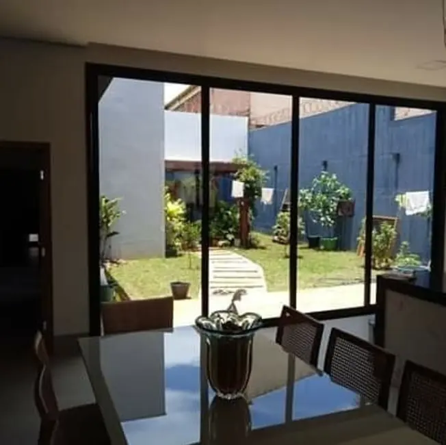 Foto 4 de Casa com 3 quartos à venda, 230m2 em Ibituruna, Montes Claros - MG