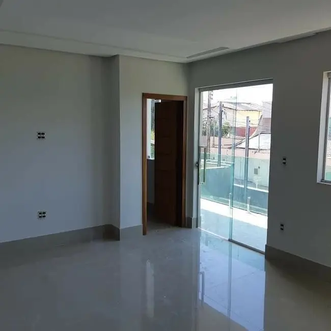 Foto 3 de Casa com 3 quartos à venda, 310m2 em Ibituruna, Montes Claros - MG