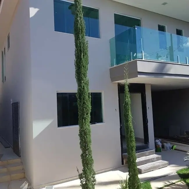 Foto 2 de Casa com 3 quartos à venda, 310m2 em Ibituruna, Montes Claros - MG