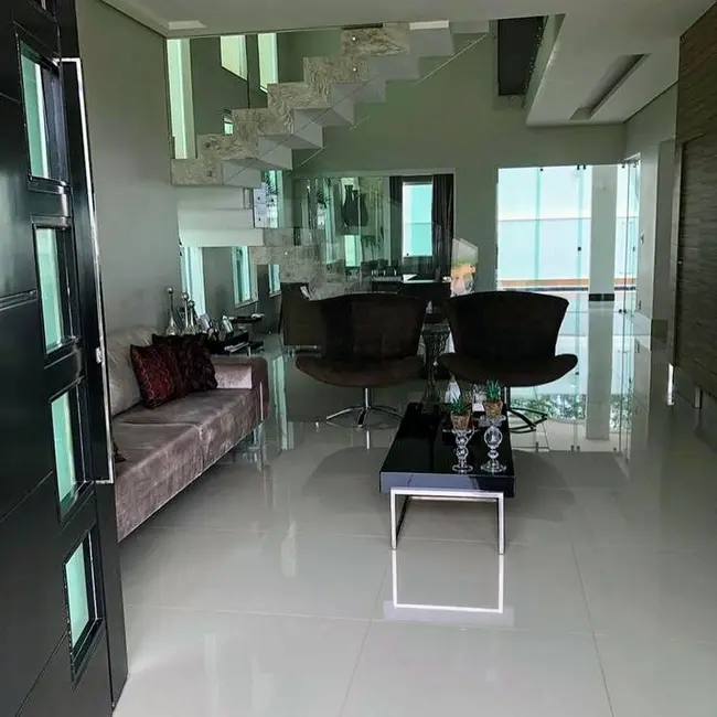 Foto 3 de Casa de Condomínio com 4 quartos à venda, 350m2 em Ibituruna, Montes Claros - MG