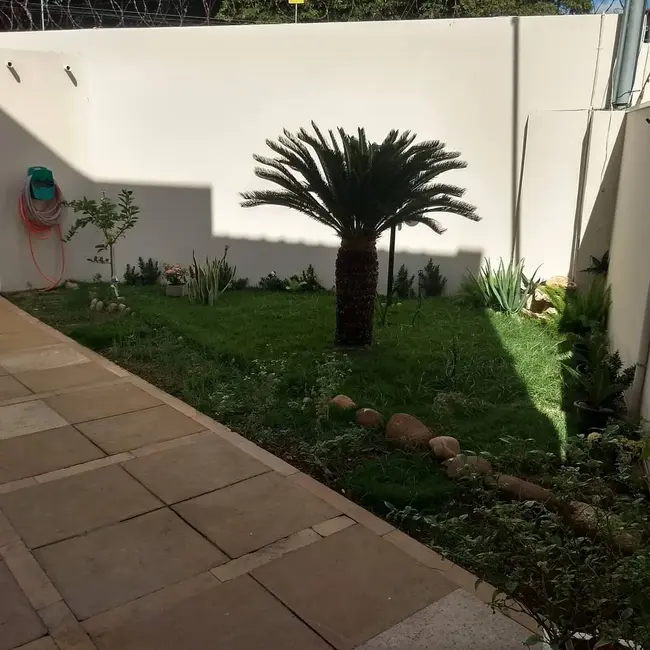 Casa com 3 quartos à venda, 270m2 em Jaraguá, Montes Claros - MG - imagem 5 Foto 5 de Casa com 3 quartos à venda, 270m2 em Jaraguá, Montes Claros - MG