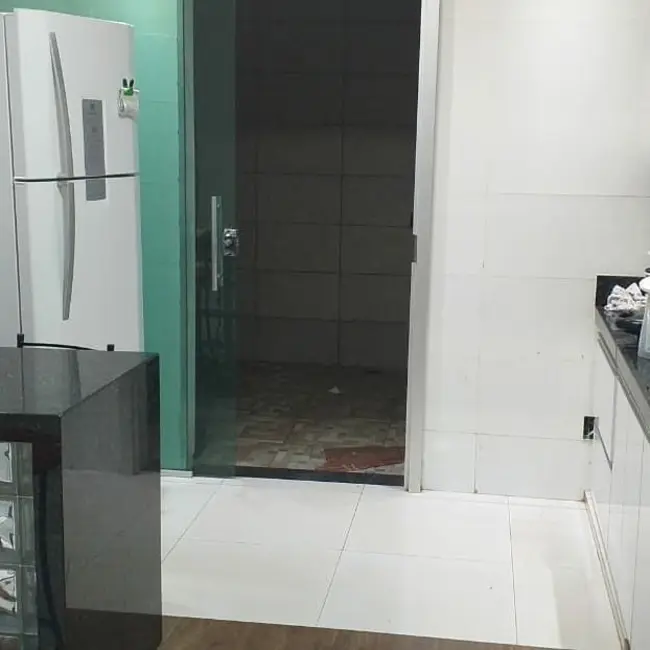 Foto 2 de Casa com 4 quartos à venda, 263m2 em Veneza Parque, Montes Claros - MG