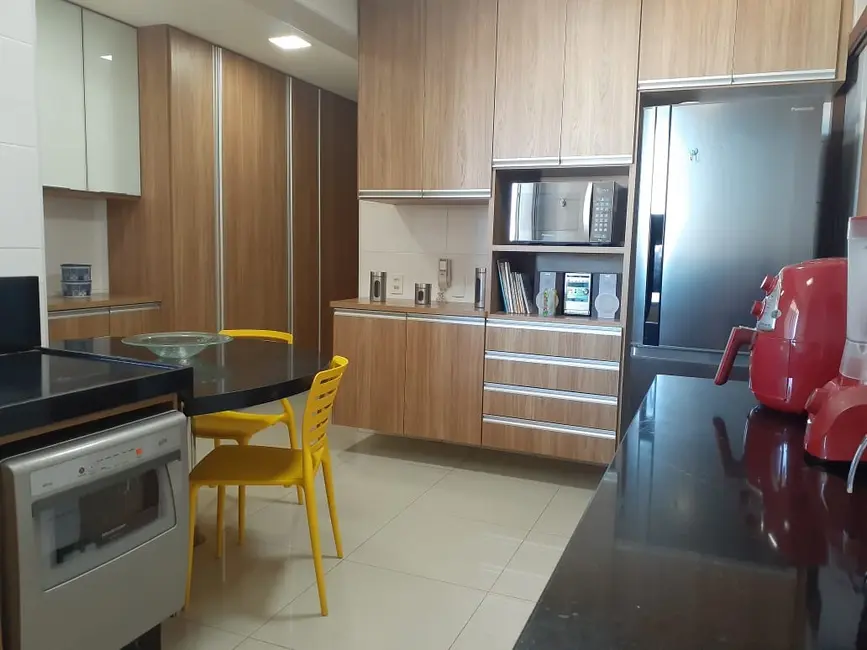 Foto 1 de Apartamento com 4 quartos à venda, 260m2 em Melo, Montes Claros - MG