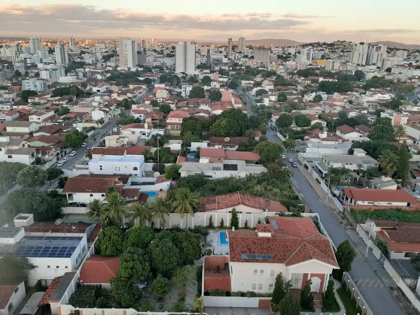 Foto 5 de Apartamento com 4 quartos à venda, 260m2 em Melo, Montes Claros - MG