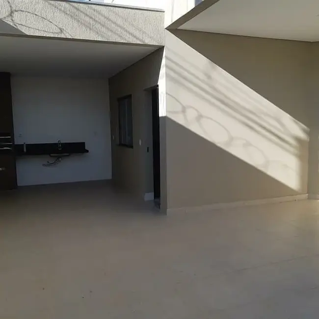 Foto 3 de Casa com 3 quartos à venda, 160m2 em Ibituruna, Montes Claros - MG