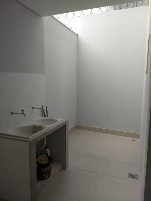 Foto 5 de Casa com 3 quartos à venda, 200m2 em Ibituruna, Montes Claros - MG