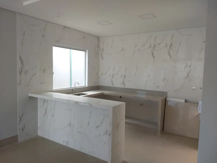 Foto 6 de Casa com 3 quartos à venda, 200m2 em Ibituruna, Montes Claros - MG