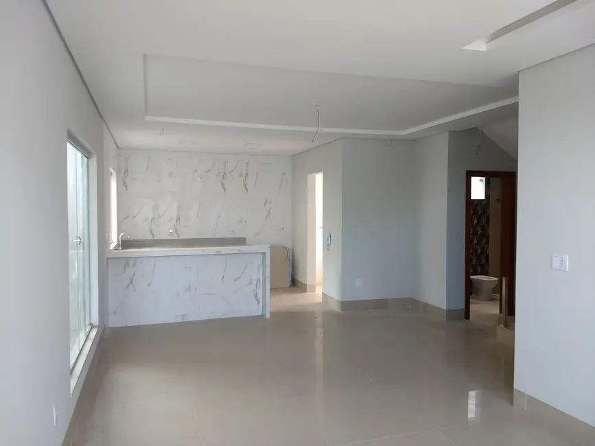 Foto 4 de Casa com 3 quartos à venda, 200m2 em Ibituruna, Montes Claros - MG