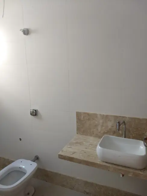 Apartamento com 3 quartos à venda, 220m2 em Ibituruna, Montes Claros - MG - imagem 6 Foto 6 de Apartamento com 3 quartos à venda, 220m2 em Ibituruna, Montes Claros - MG