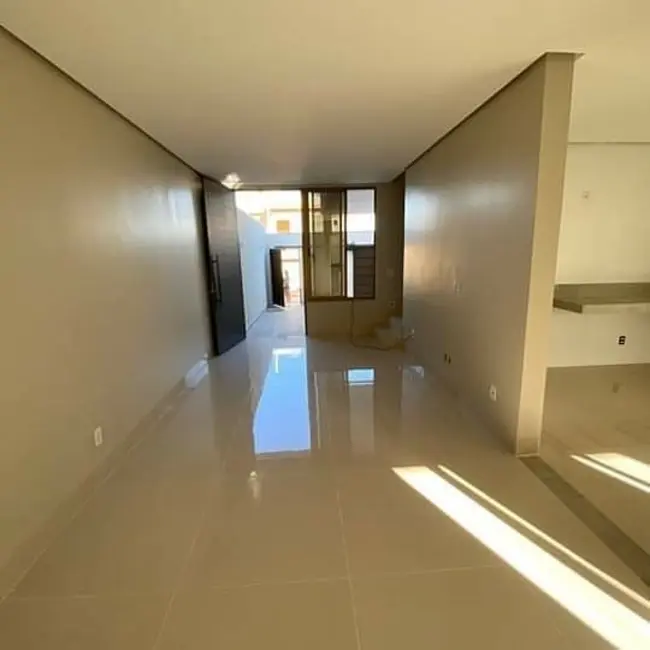 Foto 4 de Casa com 3 quartos à venda, 160m2 em Ibituruna, Montes Claros - MG