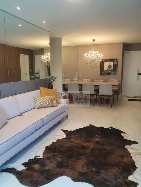Apartamento com 3 quartos à venda, 142m2 em Centro, Juiz De Fora - MG - imagem 7 Foto 7 de Apartamento com 3 quartos à venda, 142m2 em Centro, Juiz De Fora - MG