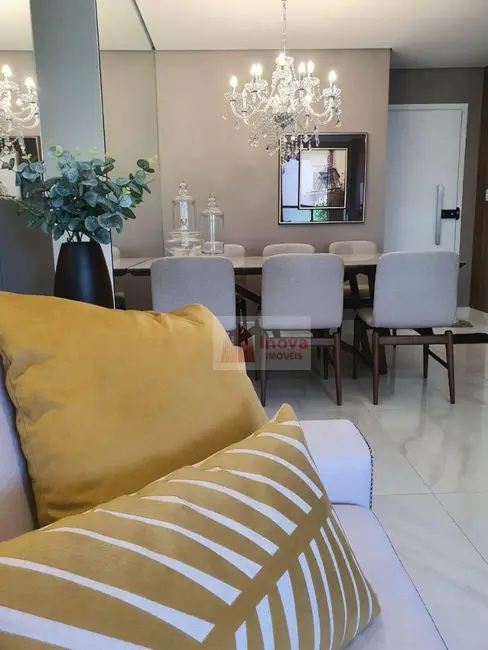 Apartamento com 3 quartos à venda, 142m2 em Centro, Juiz De Fora - MG - imagem 8 Foto 8 de Apartamento com 3 quartos à venda, 142m2 em Centro, Juiz De Fora - MG