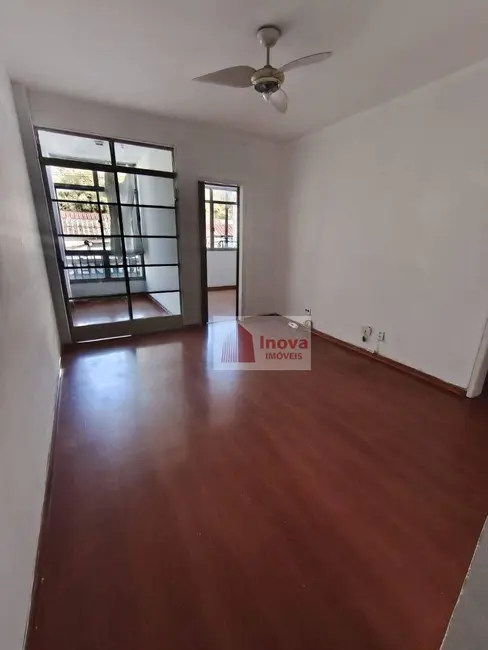 Apartamento com 2 quartos para alugar, 80m2 em Centro, Juiz De Fora - MG - imagem 5 Foto 5 de Apartamento com 2 quartos para alugar, 80m2 em Centro, Juiz De Fora - MG