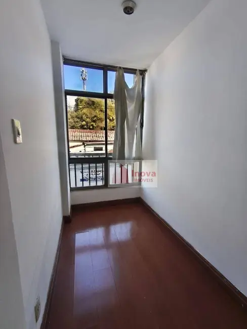 Apartamento com 2 quartos para alugar, 80m2 em Centro, Juiz De Fora - MG - imagem 8 Foto 8 de Apartamento com 2 quartos para alugar, 80m2 em Centro, Juiz De Fora - MG