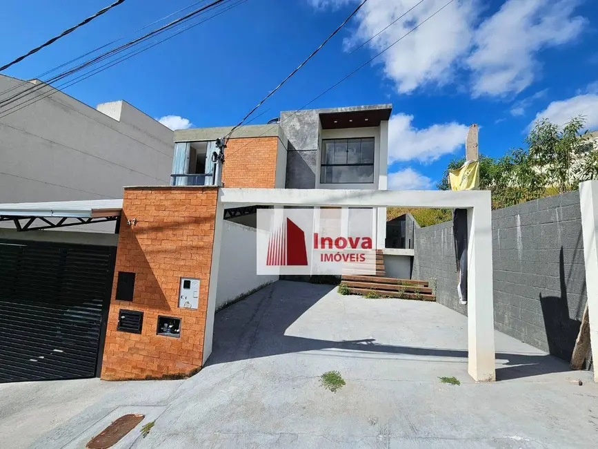 Foto 1 de Casa com 3 quartos à venda, 200m2 em Cerâmica, Juiz De Fora - MG
