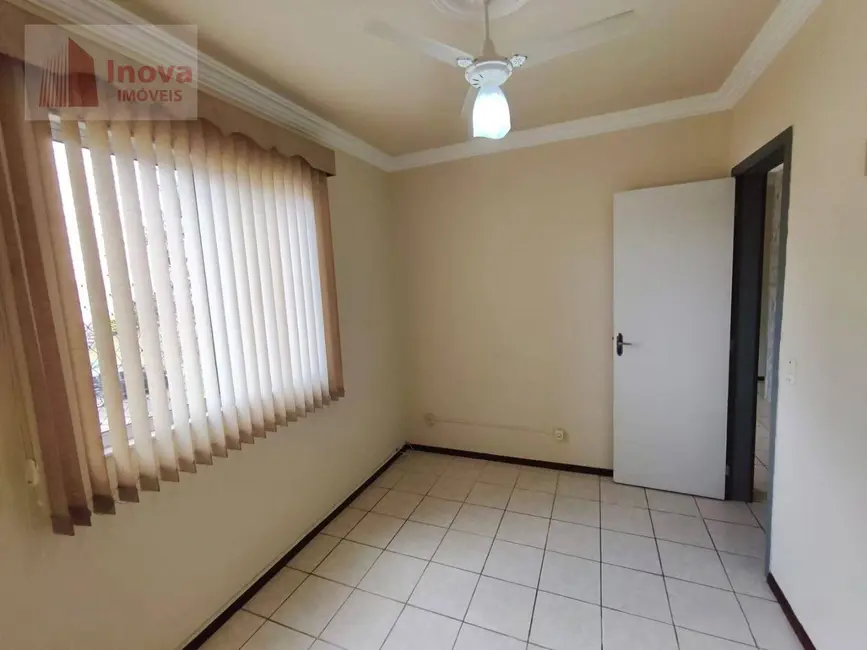 Apartamento com 2 quartos para alugar, 58m2 em Paineiras, Juiz De Fora - MG - imagem 4 Foto 4 de Apartamento com 2 quartos para alugar, 58m2 em Paineiras, Juiz De Fora - MG
